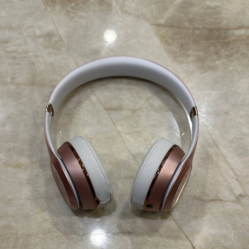 Elegant Rose Gold Over-Ear Headphones